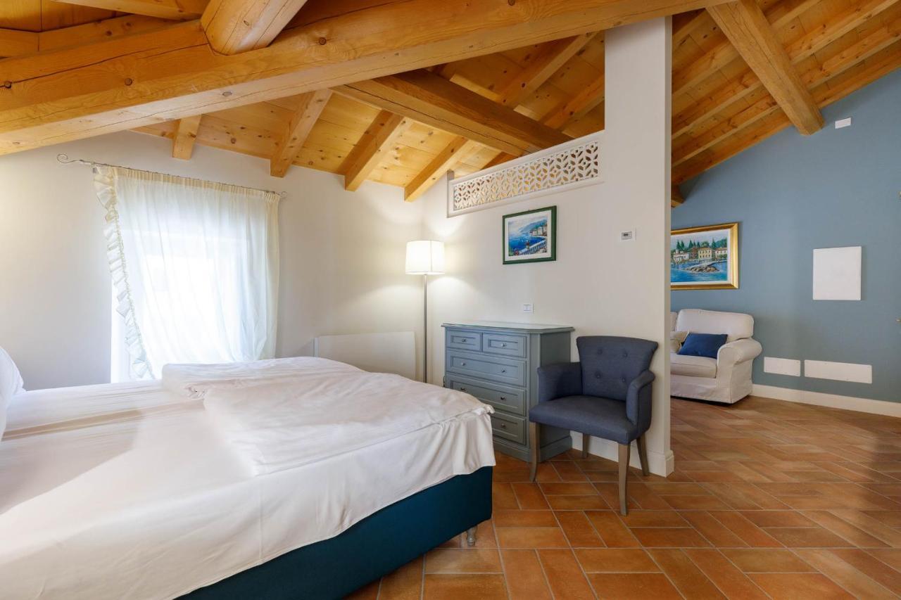 Villa Padovani Relais De Charme - Adults Only Pastrengo Exterior photo