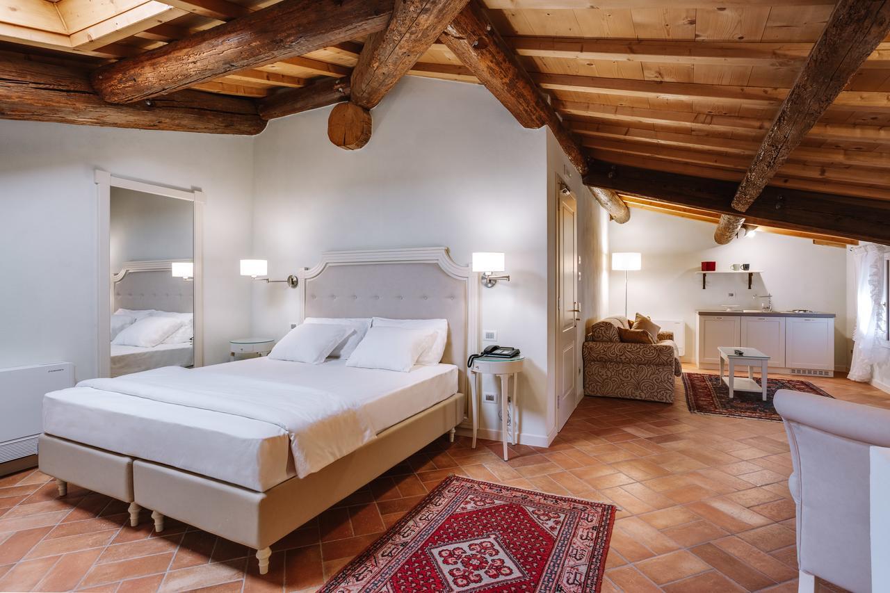 Villa Padovani Relais De Charme - Adults Only Pastrengo Exterior photo
